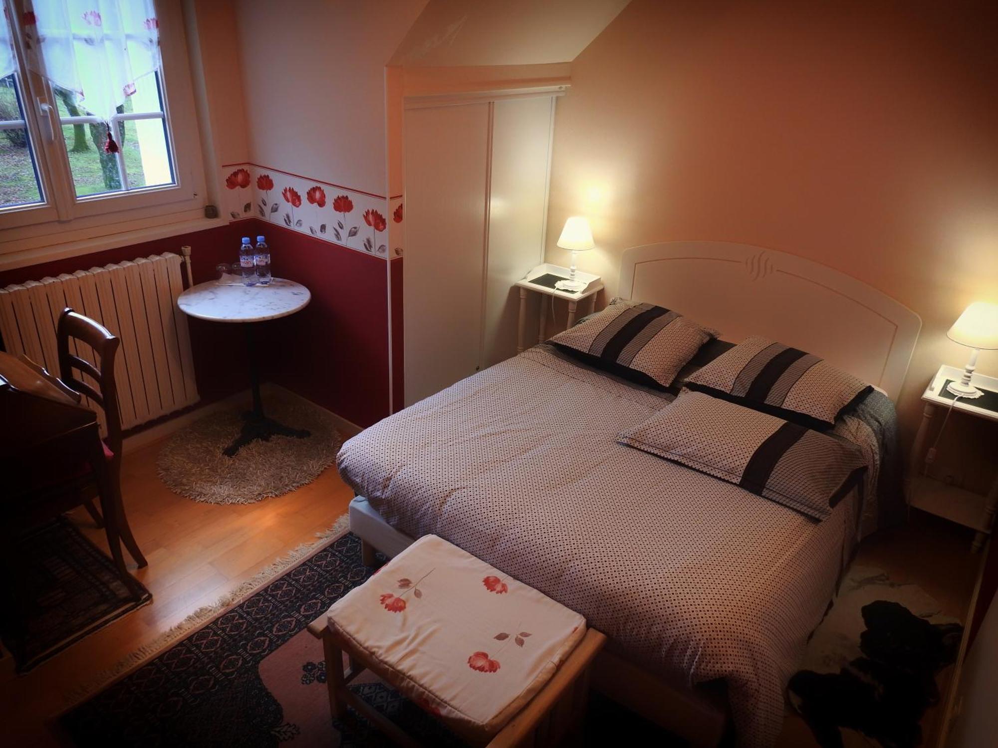 Chambres D'Hotes Chez Annie Brélès Zimmer foto